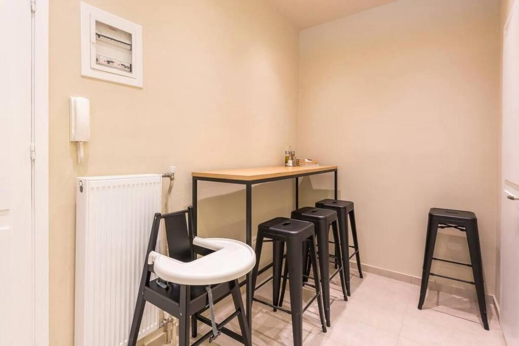 Syntagma H&B Apartment Atene Esterno foto